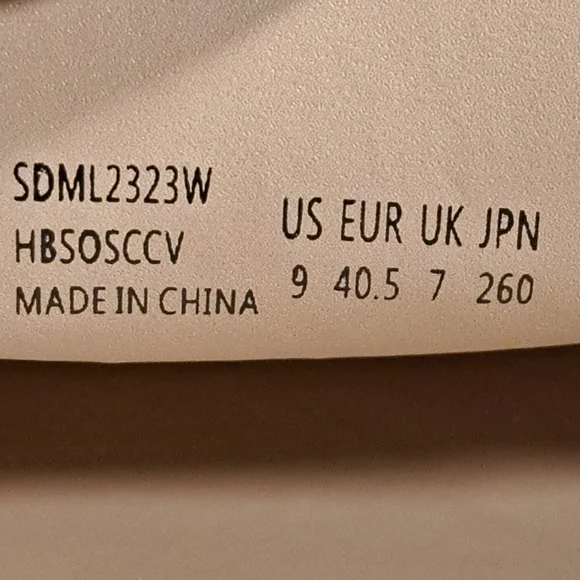 Dream Pairs Women's White Pointed Toe Flat Slip On Mules Size 9 - Picture 7 of 16